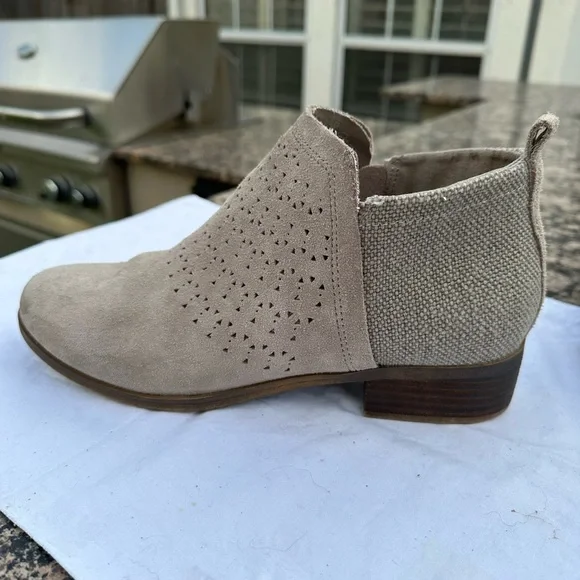 Tom’s Grey Suede Booties - Picture 9 of 14